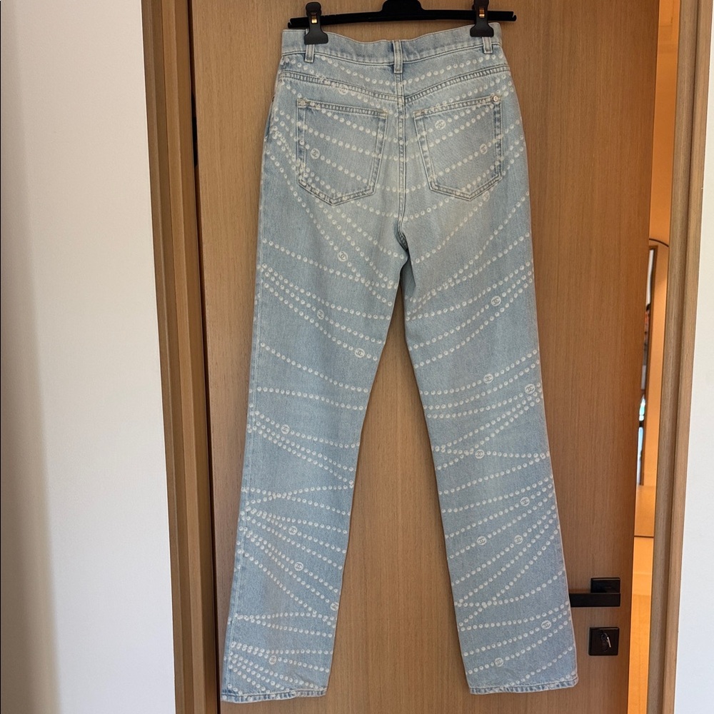 CHANEL  25p light wash straight leg - Picture 7 of 8
